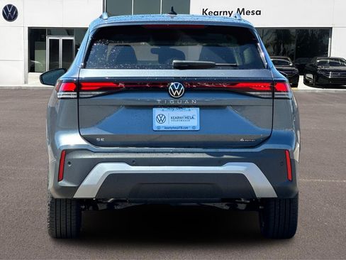 New 2025 Volkswagen Tiguan SE image 5
