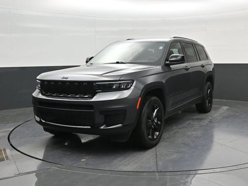 Used 2025 Jeep Grand Cherokee L Altitude AWD/4WD image 3