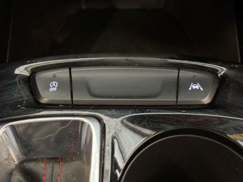 Used 2024 Chevrolet Trax RS FWD image 45