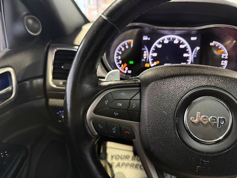 Used 2017 Jeep Grand Cherokee Altitude AWD/4WD image 13