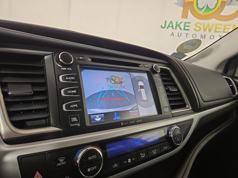 Used 2017 Toyota Highlander Limited Platinum image 23
