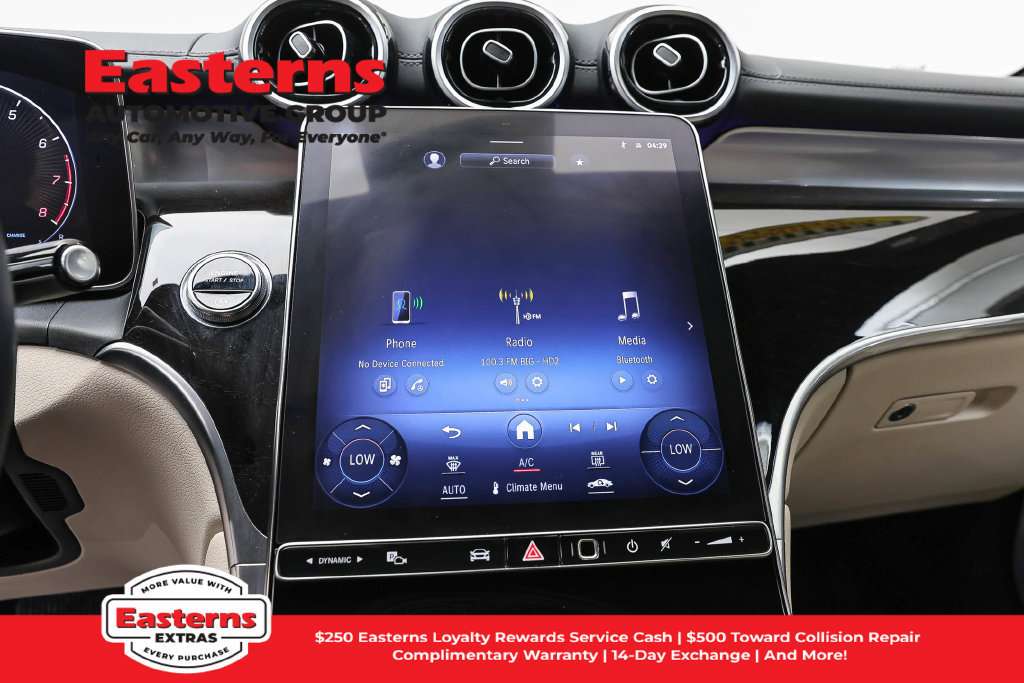 Used 2023 Mercedes-Benz GLC 300 4MATIC image 13