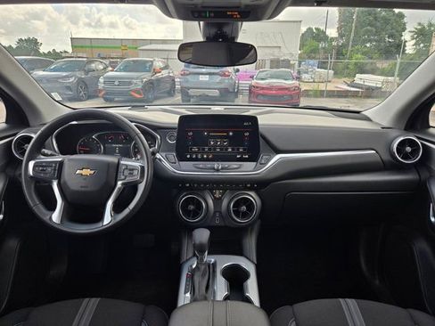 Used 2025 Chevrolet Blazer LT FWD image 24