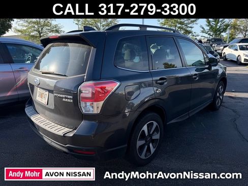 Used 2017 Subaru Forester 2.5i Limited AWD/4WD image 4