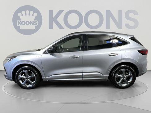 Used 2023 Ford Escape ST-Line w/ Tech Pack #1 AWD/4WD image 7