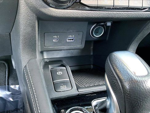 Used 2021 Nissan Kicks SR w/ SR Premium Package FWD image 30