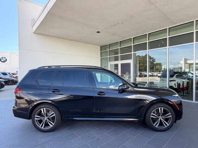 Used 2026 BMW X7 xDrive40i w/ M Sport Package AWD/4WD image 5