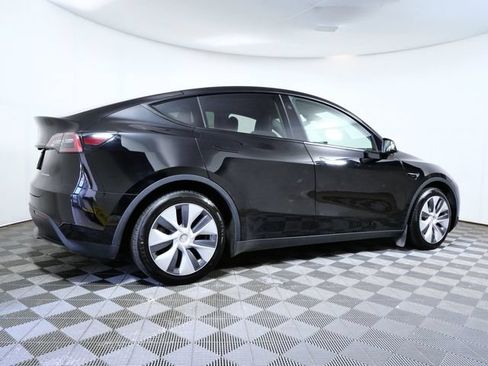 Used 2023 Tesla Model Y Long Range AWD/4WD image 6