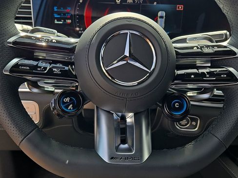New 2026 Mercedes-Benz GLE 53 AMG 4MATIC image 25