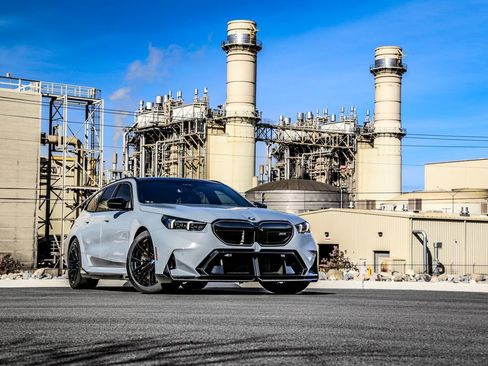 New 2026 BMW M5 Touring image 10