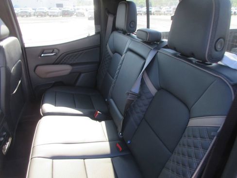 New 2026 GMC Canyon Denali AWD/4WD image 13