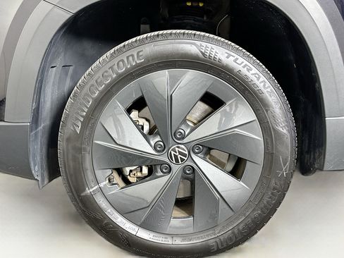 Used 2025 Volkswagen Taos S image 11