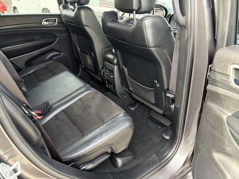 Used 2020 Jeep Grand Cherokee Altitude image 32