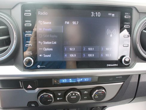 Used 2021 Toyota Tacoma SR5 RWD image 19