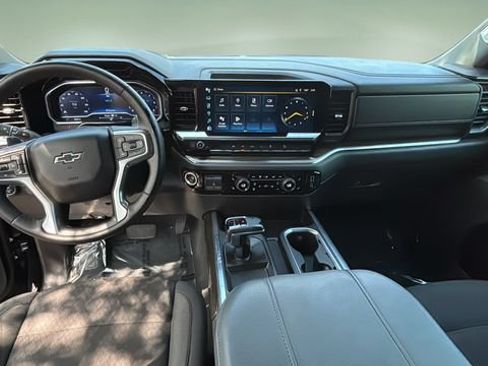 Used 2023 Chevrolet Silverado 1500 RST w/ Z71 Off-Road Package AWD/4WD image 16
