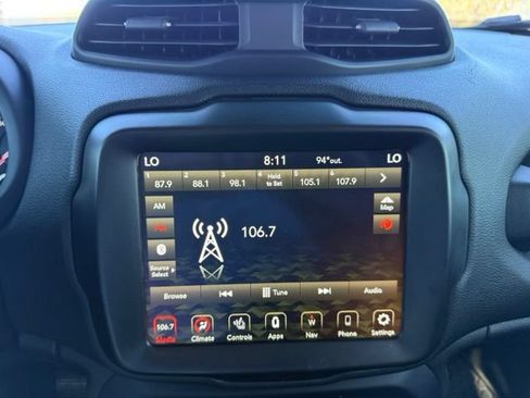 Used 2022 Jeep Renegade Trailhawk w/ Trailer Tow Group AWD/4WD image 23