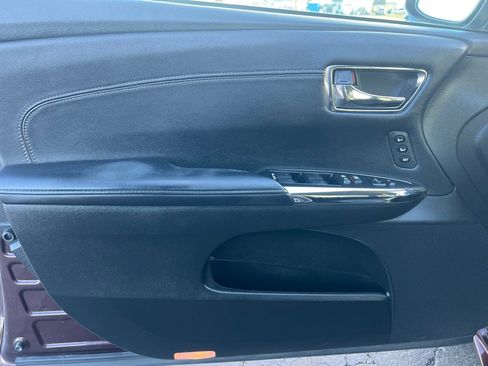 Used 2013 Toyota Avalon Limited image 11