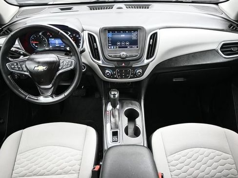 Used 2021 Chevrolet Equinox LT AWD/4WD image 12