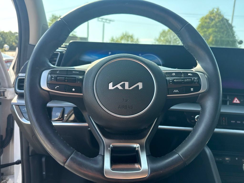 Used 2025 Kia Sportage SX FWD image 7