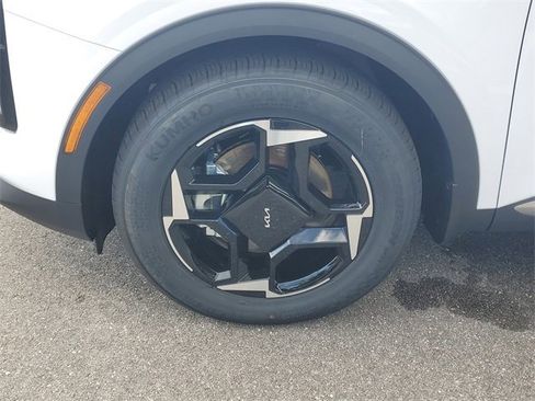 New 2026 Kia Sportage EX w/ EX Panorama Roof Package image 4