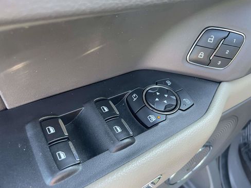 Used 2021 Ford Expedition XLT RWD image 17