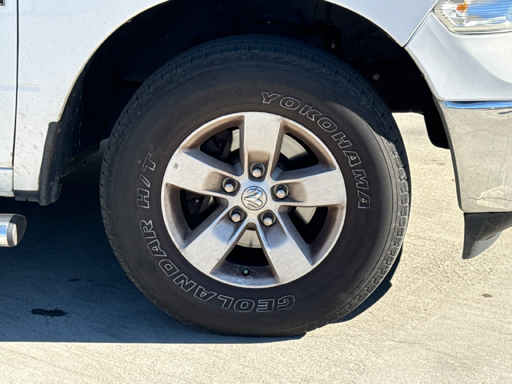 Used 2021 RAM 1500 Classic SLT AWD/4WD image 11