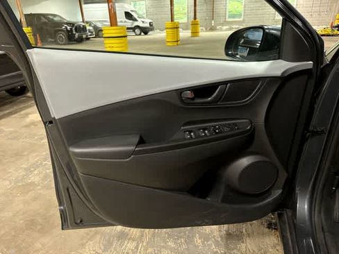 Used 2021 Hyundai Kona SEL AWD/4WD image 28