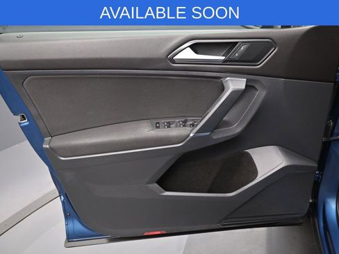 Used 2018 Volkswagen Tiguan S image 10