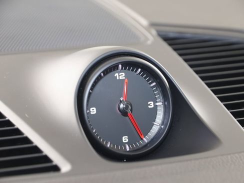 Used 2023 Porsche Cayenne Coupe image 58