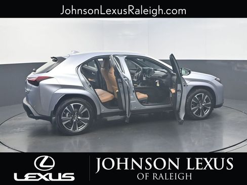 New 2025 Lexus UX 300h FWD image 25