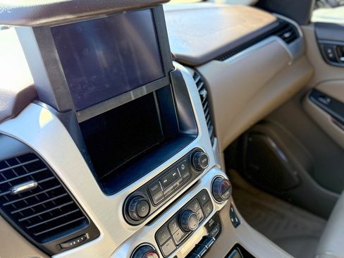 Used 2017 GMC Yukon XL SLT w/ Open Road Package image 29