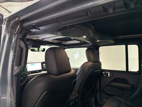 Used 2025 Jeep Wrangler Unlimited Rubicon 392 image 25