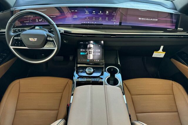 New 2026 Cadillac Escalade Luxury w/ Touring Package AWD/4WD image 13