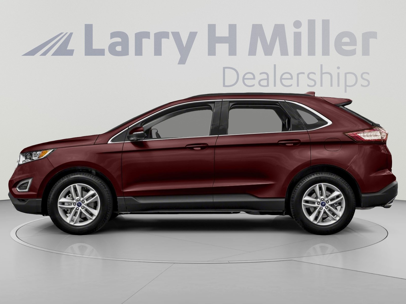 Used 2018 Ford Edge Titanium w/ Ford Safe & Smart Package AWD/4WD image 3