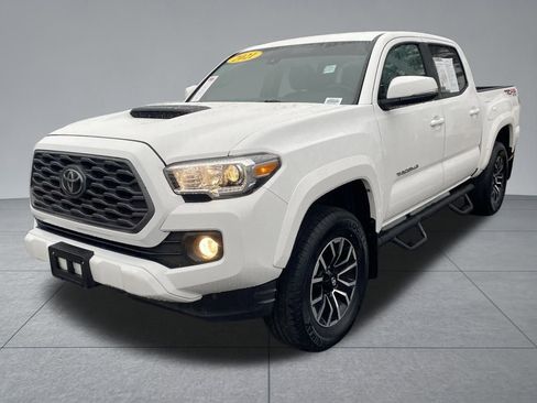 Used 2021 Toyota Tacoma TRD Sport image 3