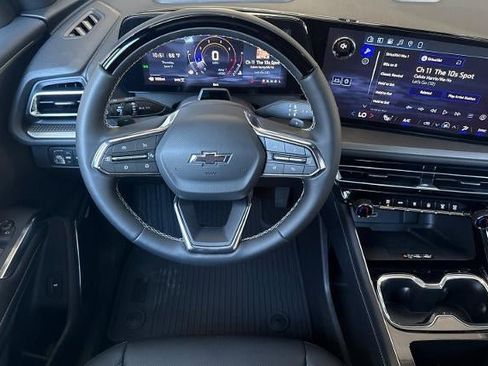 New 2026 Chevrolet Traverse LT w/ Enhanced Driving Package AWD/4WD image 15