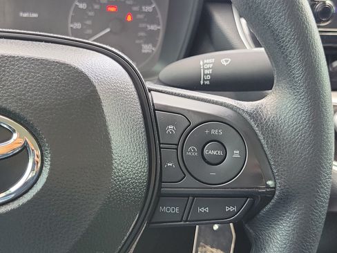 Certified 2025 Toyota Corolla LE FWD image 27