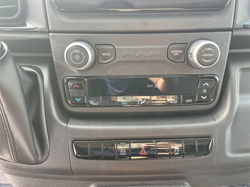 New 2024 RAM ProMaster 3500 w/ Delivery Van Package image 21
