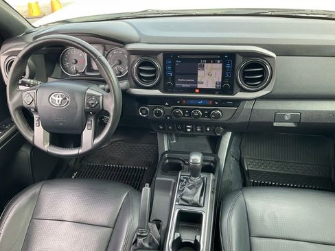 Used 2019 Toyota Tacoma TRD Sport image 55