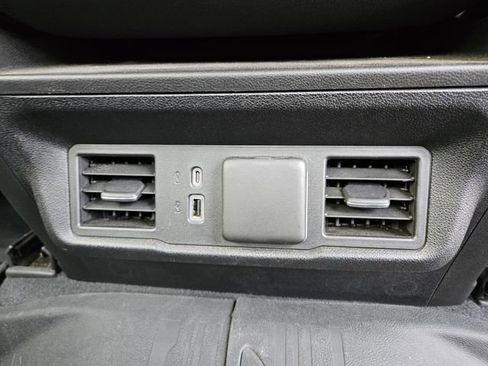 Used 2022 GMC Sierra 1500 SLT w/ X31 Off-Road Package image 18