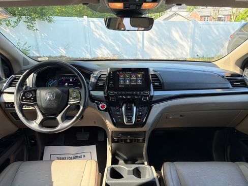Used 2023 Honda Odyssey Elite image 13