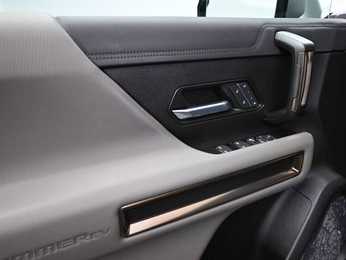 Used 2024 GMC Hummer EV 3X image 15