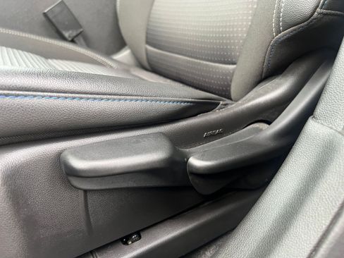 Used 2025 Chevrolet Trax LT image 23