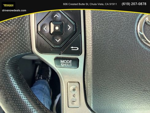 Used 2015 Toyota Tacoma PreRunner image 23