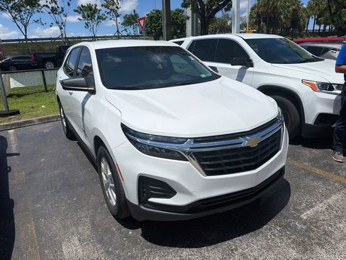 Used 2024 Chevrolet Equinox LS FWD image 3