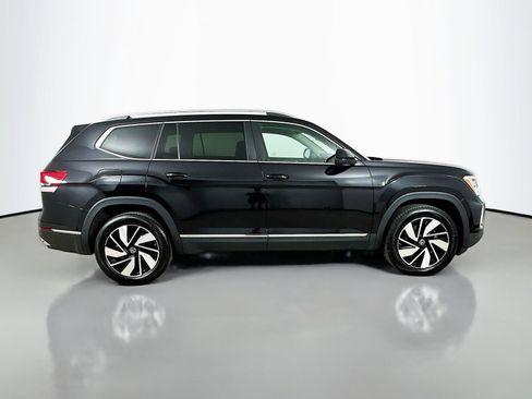 Used 2024 Volkswagen Atlas SEL AWD/4WD image 4