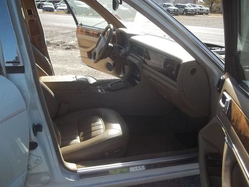 Used 1996 Jaguar XJ6 image 6