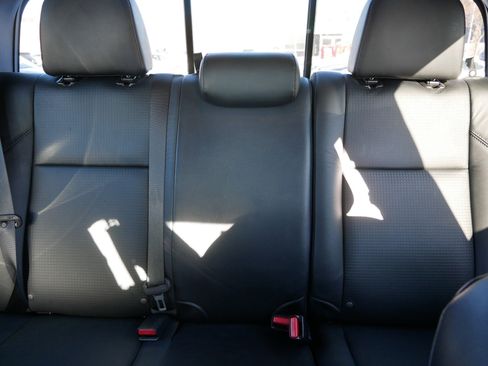 Used 2021 Toyota Tacoma Limited image 13