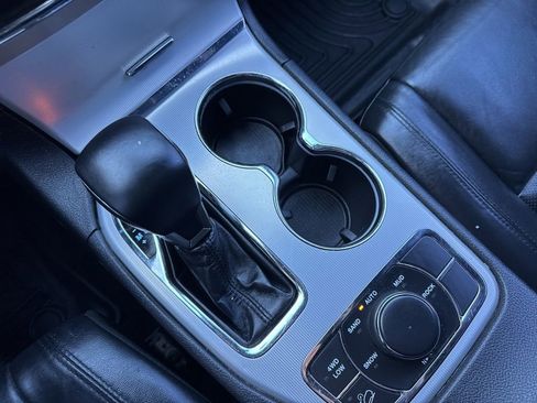 Used 2018 Jeep Grand Cherokee Limited image 33