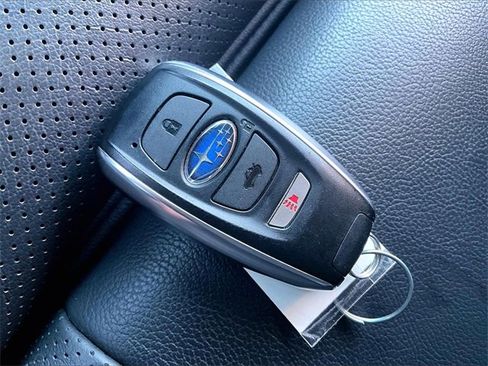 Used 2022 Subaru Ascent Limited image 11